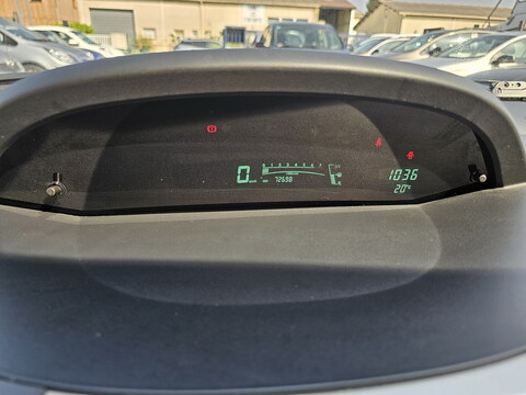 Toyota Yaris II  85 VVT-i Luna 5p 