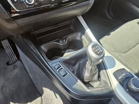 BMW Série 1 II  116d 116ch Lounge 5p