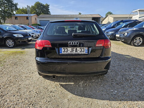Audi A3 Sportback  1.6 102ch Attraction *100000kms*