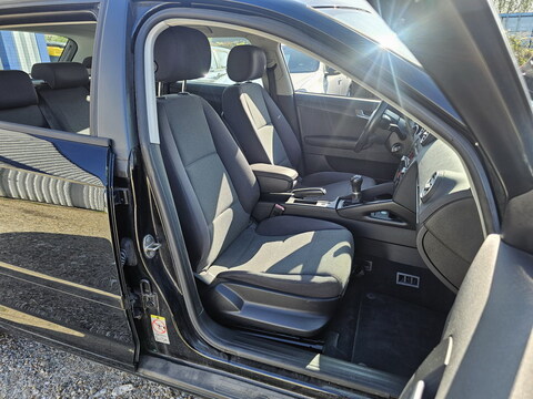 Audi A3 Sportback  1.6 102ch Attraction *100000kms*
