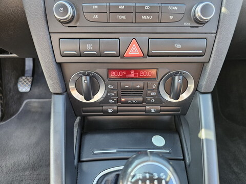 Audi A3 Sportback  1.6 102ch Attraction *100000kms*