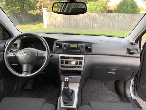 TOYOTA Corolla 1,4 VVti - 100ch Sol