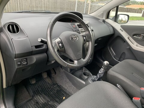 TOYOTA YARIS 1.3 VVTi Excelia Pack