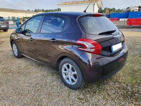 PEUGEOT 208 1.2 VTI 82ch STYLE