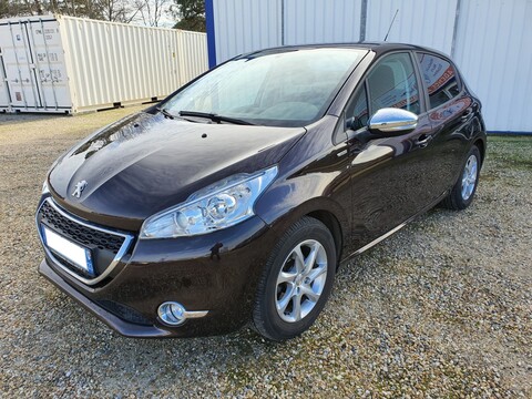 PEUGEOT 208 1.2 VTI 82ch STYLE