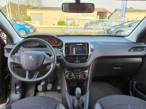 PEUGEOT 208 1.2 VTI 82ch Active