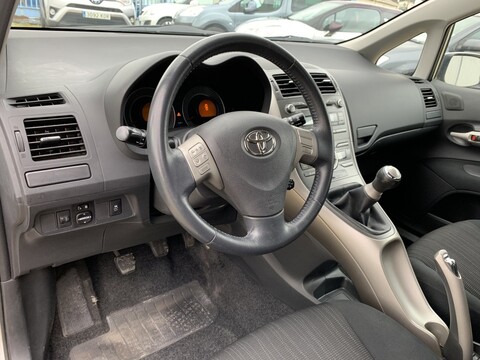 TOYOTA AURIS 1,6 VVTi - 125ch SOL