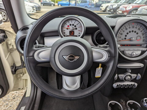 Mini II (R56)  1.6L Cooper 120ch