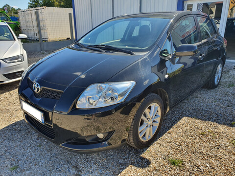 TOYOTA AURIS 1.4 VVTi 97 Terra