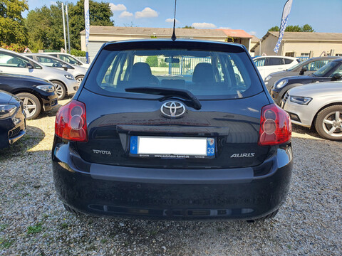 TOYOTA AURIS 1.4 VVTi 97 Terra