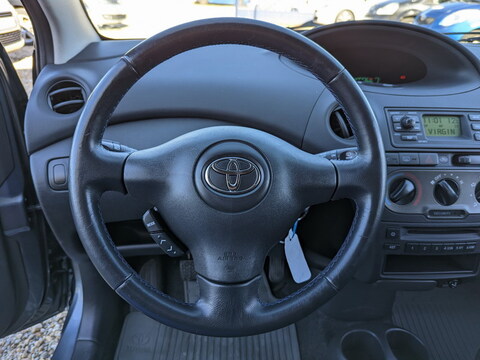 Toyota Yaris  1.3L VVT-i 87 Sol 5p