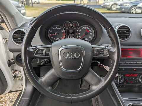 Audi A3 Sportback II  1.2 TFSI 105ch Start/Stop Attraction