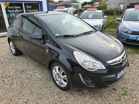 OPEL Corsa 1.4 16 87ch 150ème Anniversaire