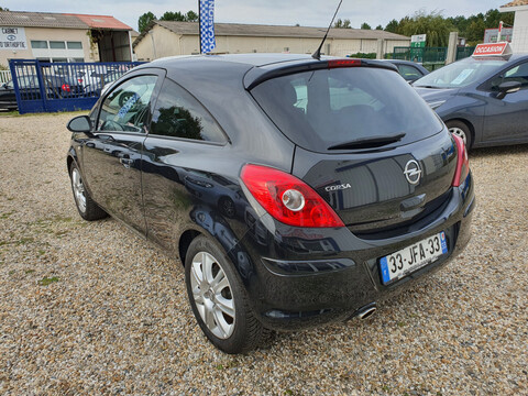 OPEL Corsa 1.4 16 87ch 150ème Anniversaire