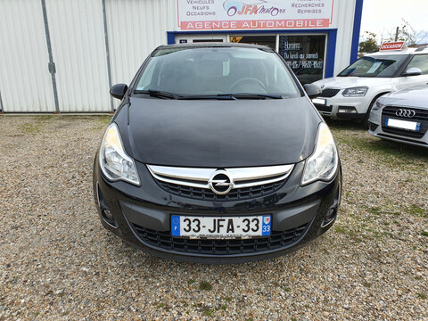 OPEL Corsa 1.4 16 87ch 150ème Anniversaire