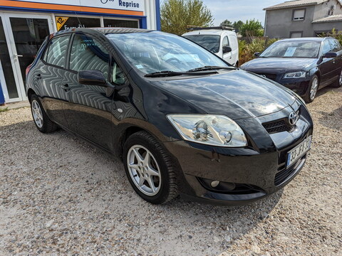 Toyota Auris  1.4l 97 VVT-i Sol 5p