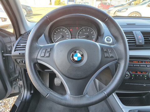 BMW Série 1 2.0 16 122 PREMIERE