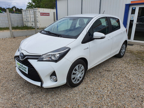 TOYOTA YARIS 1.5 100H DYNAMIC ZEN