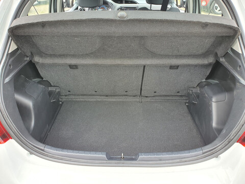 TOYOTA YARIS 1.5 100H DYNAMIC ZEN