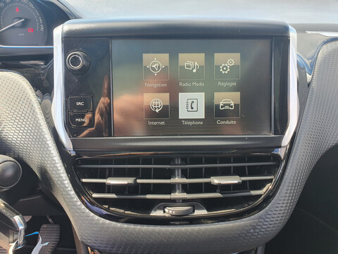 PEUGEOT 2008 1.2 Puretech 130ch ALLURE