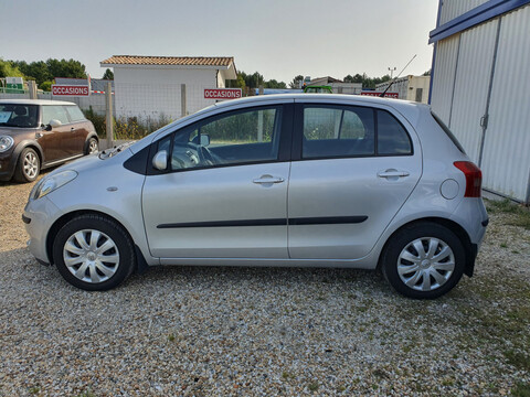 TOYOTA YARIS 1.3 VVTI 87 LUNA PACK