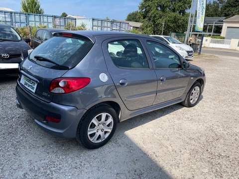 Peugeot 206 + 1.1l 60ch Trendy 5P Clim