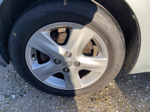 TOYOTA YARIS1.3 VVTI 87 LUNA PACK 3P
