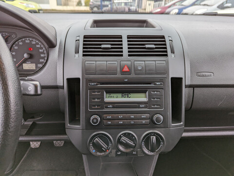 VOLKSWAGEN POLO1.4 16V 80CH TRENDLINE