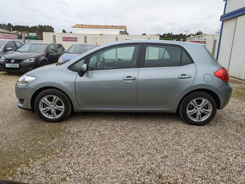 TOYOTA AURIS1.6L VVTI 132 DYNAMIC