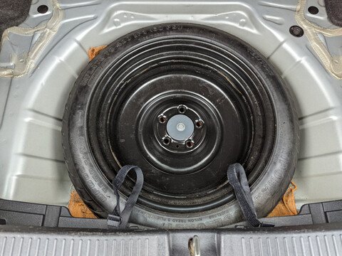 TOYOTA AURIS1.6L VVTI 132 DYNAMIC