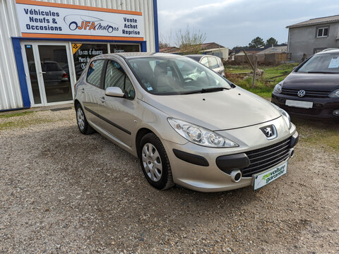 PEUGEOT 3071.6 16v 110 CONFORT PACK BVA