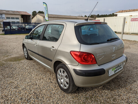PEUGEOT 3071.6 16v 110 CONFORT PACK BVA