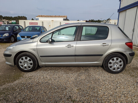 PEUGEOT 3071.6 16v 110 CONFORT PACK BVA