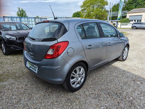 Opel Corsa IV 1.4 Twinport Cosmo BVA 5p