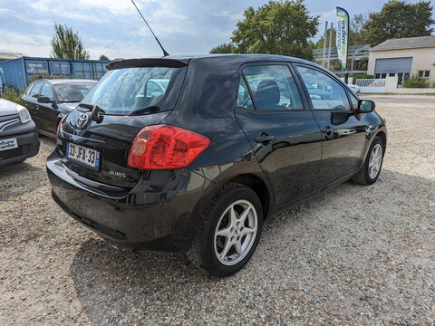 Toyota Auris  1.4l 97 VVT-i Sol 5p