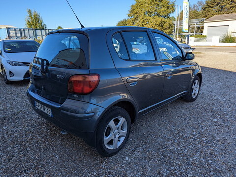 Toyota Yaris  1.3L VVT-i 87 Sol 5p