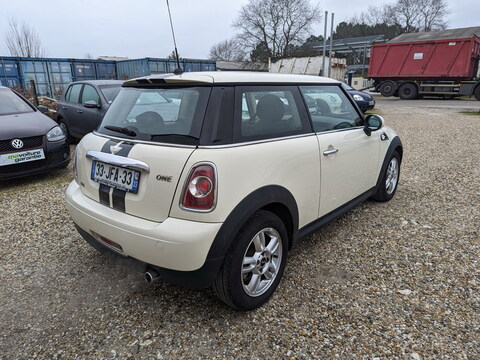 Mini II (R56) One  1.6 98ch