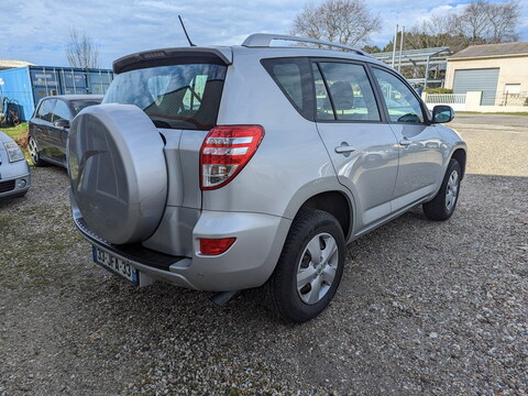 Toyota RAV4 III  158 VVT-i LeCap 2WD