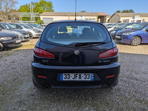 Alfa-Romeo 147  1.6 120ch Distinctive 5p