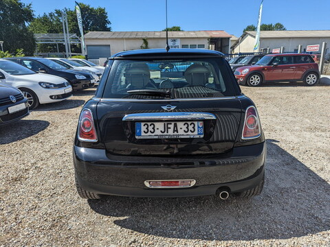 Mini II (R56) One + Options  1.6L 98ch