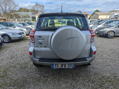 Toyota RAV4 III  158 VVT-i LeCap 2WD