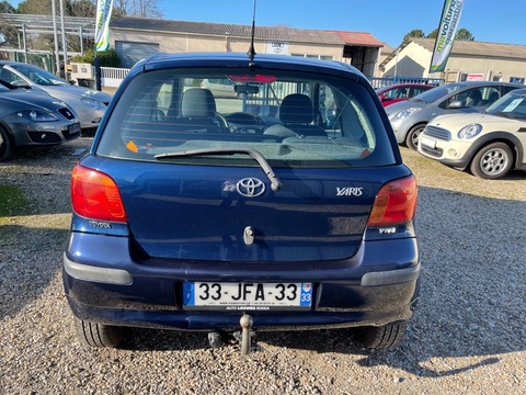 Toyota Yaris85 VVT-i Luna 3p + Attelage