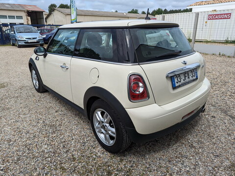 Mini II (R56) One  1.6L 98ch