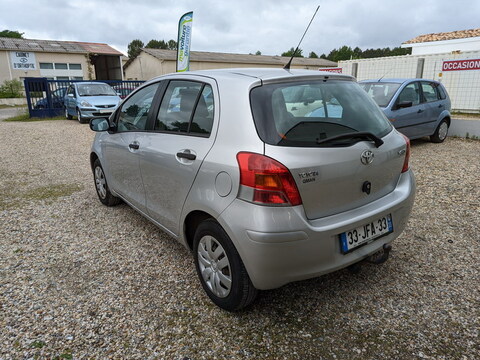 Toyota Yaris II  69 VVT-i 5p