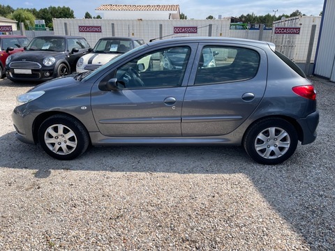 Peugeot 206 + 1.1l 60ch Trendy 5P Clim