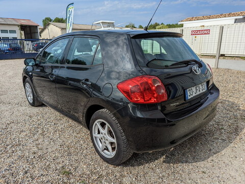 Toyota Auris  1.4l 97 VVT-i Sol 5p