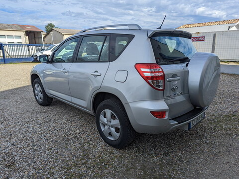 Toyota RAV4 III  158 VVT-i LeCap 2WD