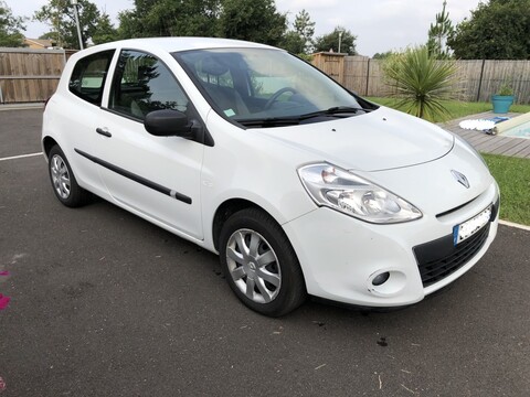 RENAULT CLIO 1,5 DCi - 75ch Société (2 places)