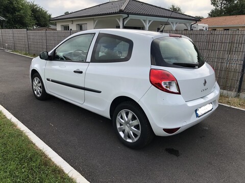 RENAULT CLIO 1,5 DCi - 75ch Société (2 places)