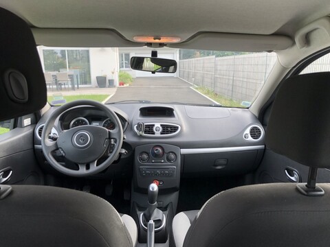 RENAULT CLIO 1,5 DCi - 75ch Société (2 places)